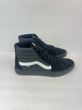 Vans black suede skateboarding shoes #skateboarding #vans Men’s Size 12